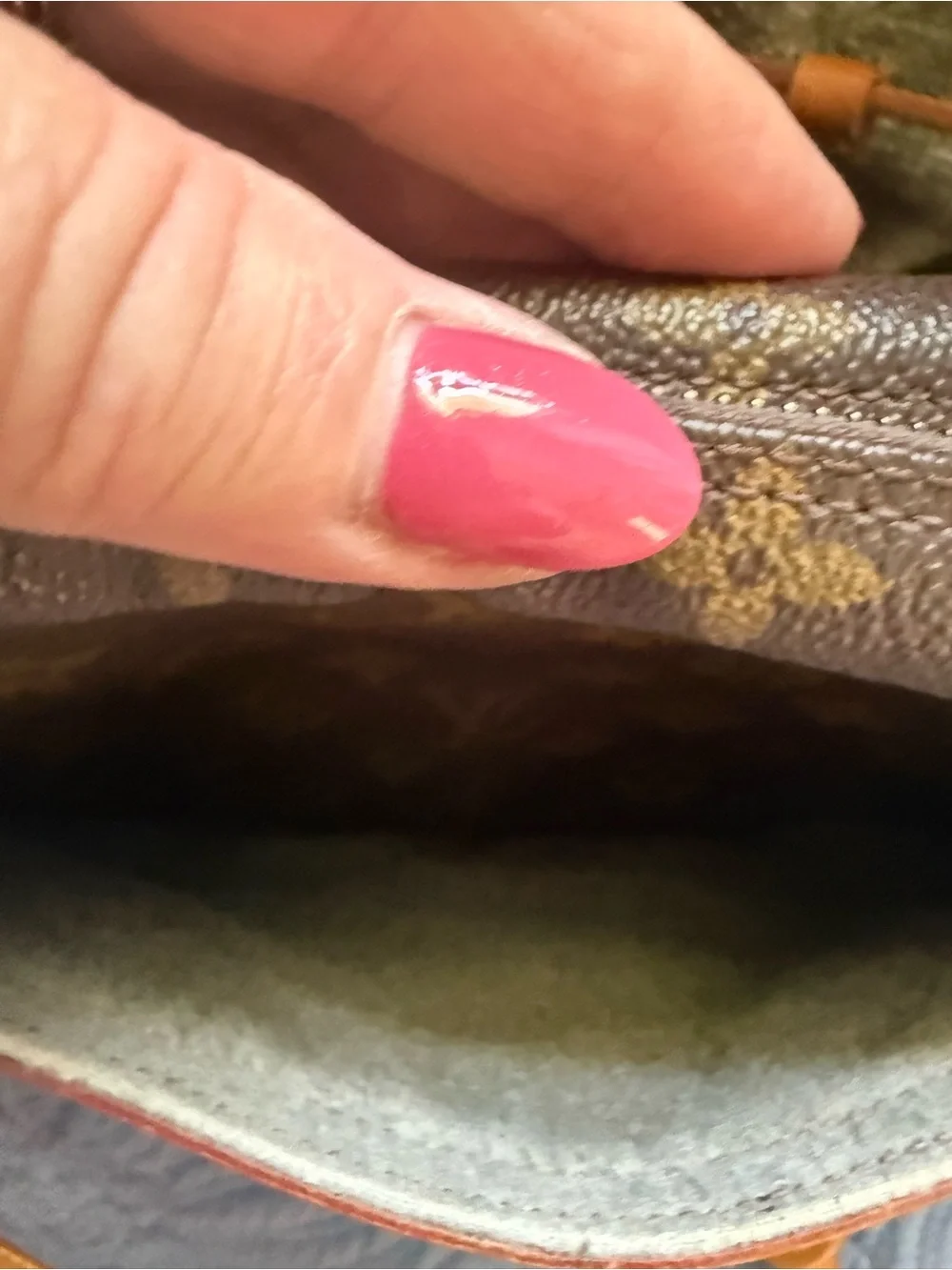 Louis Vuitton if tan